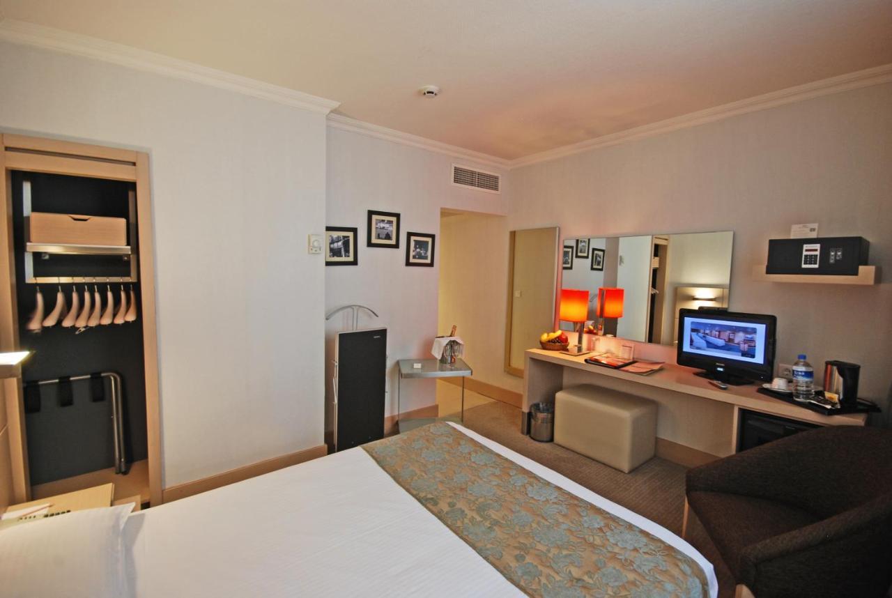 Eresin Hotels Taxim & Premier Estambul Exterior foto