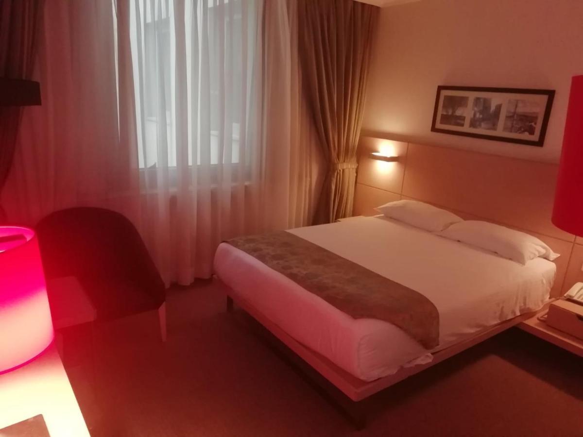 Eresin Hotels Taxim & Premier Estambul Exterior foto