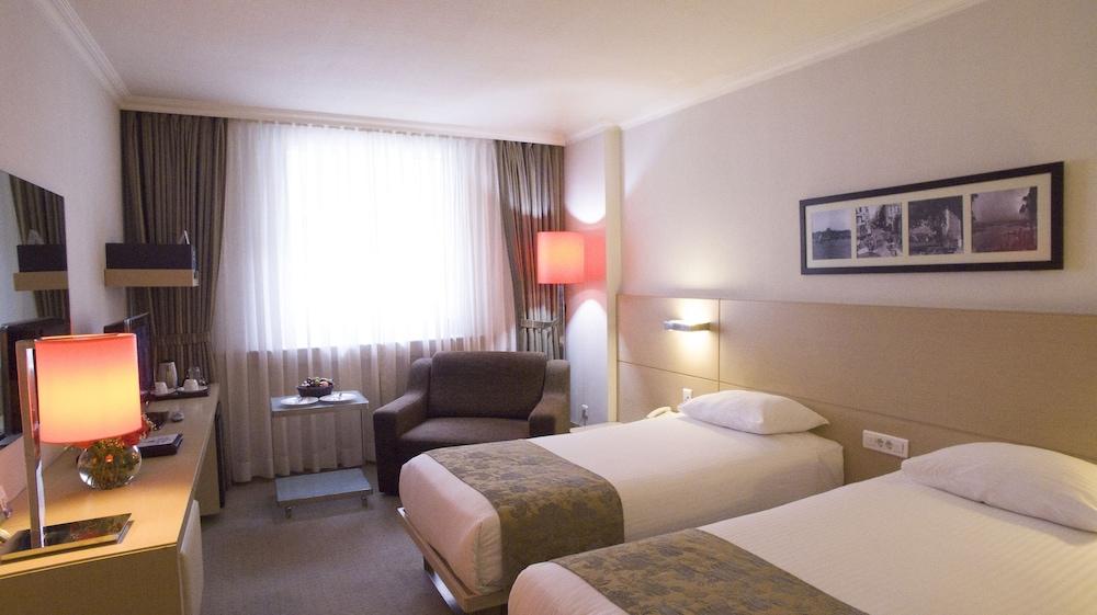 Eresin Hotels Taxim & Premier Estambul Exterior foto